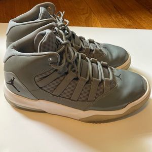 Jordan Max Aura 'Cool Grey'